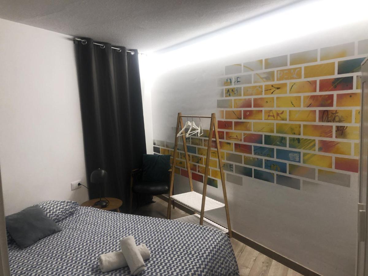 Art&Flats Hostel Walencja Zewnętrze zdjęcie